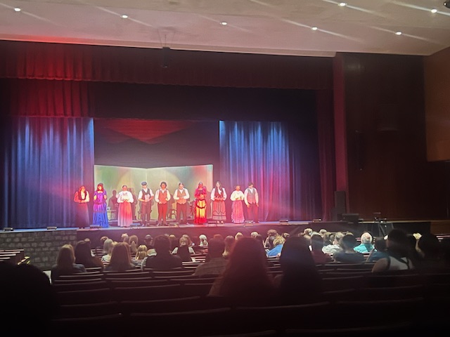 Opening Night of Edsel Ford Theatre Presents: “A Gentleman’s Guide to Love and Murder” a great success!